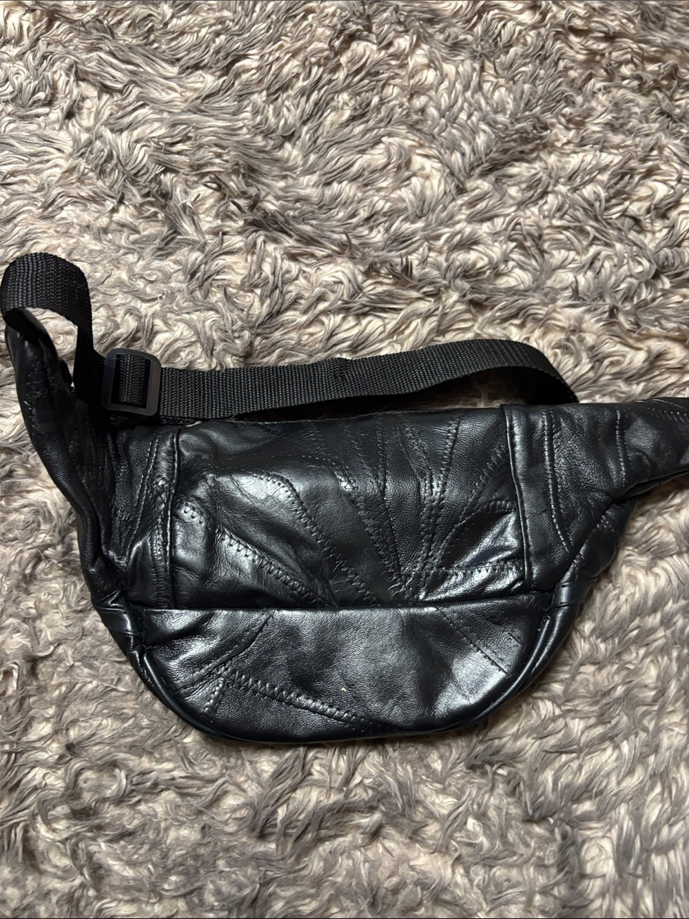 Men's Black Leather Waist Pack - Sleek Everyday Belt Bag - Picture 3 of 3